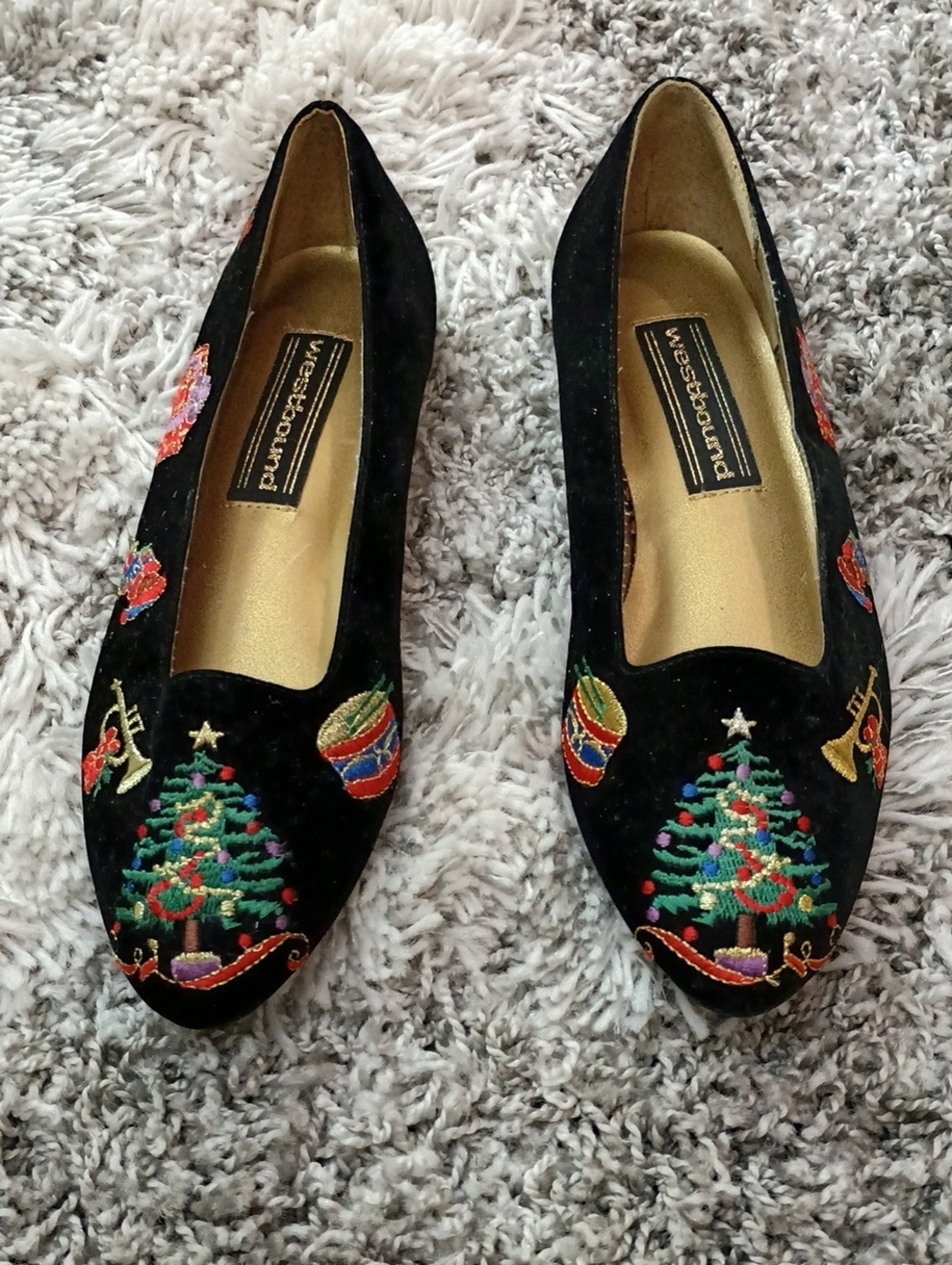 Westbound Black Velvet Christmas Tree Embroidered Flats Size 6